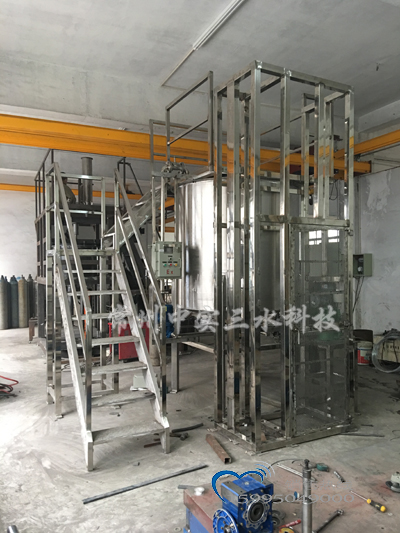 ����C�M����